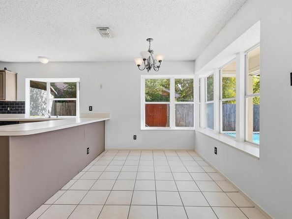 1808  Williams Way Lane , Dallas Texas 75228