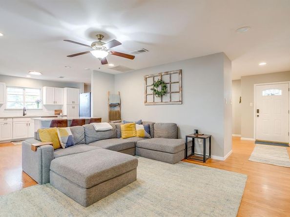 6829  Chickering Road , Fort Worth Texas 76116