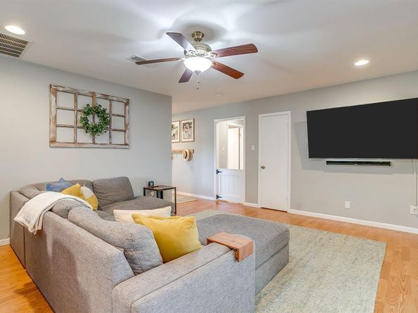 6829  Chickering Road , Fort Worth Texas 76116