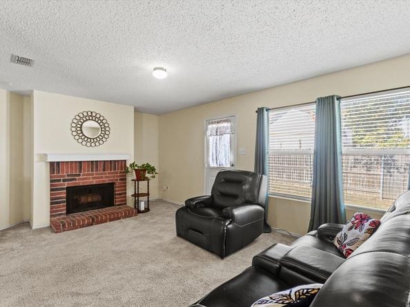 931  Dunkirk Lane , Arlington Texas 76017