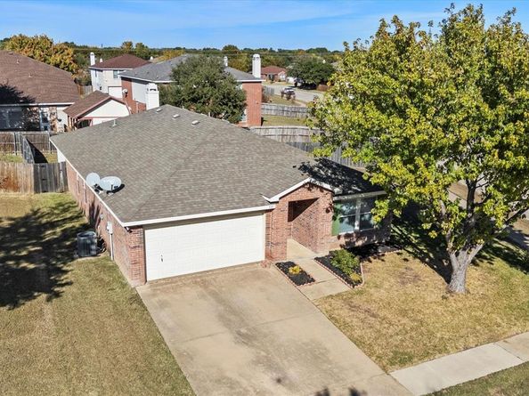 931  Dunkirk Lane , Arlington Texas 76017
