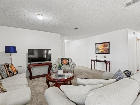 931  Dunkirk Lane , Arlington Texas 76017