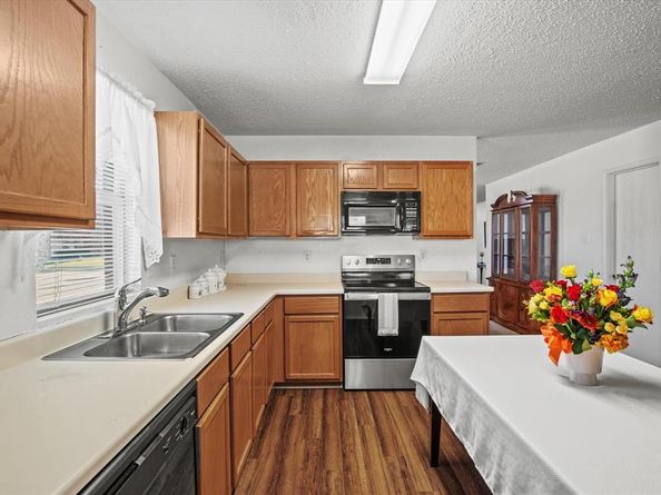 931  Dunkirk Lane , Arlington Texas 76017