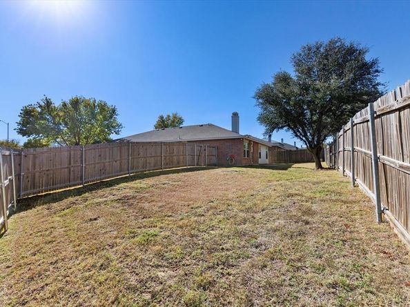 931  Dunkirk Lane , Arlington Texas 76017