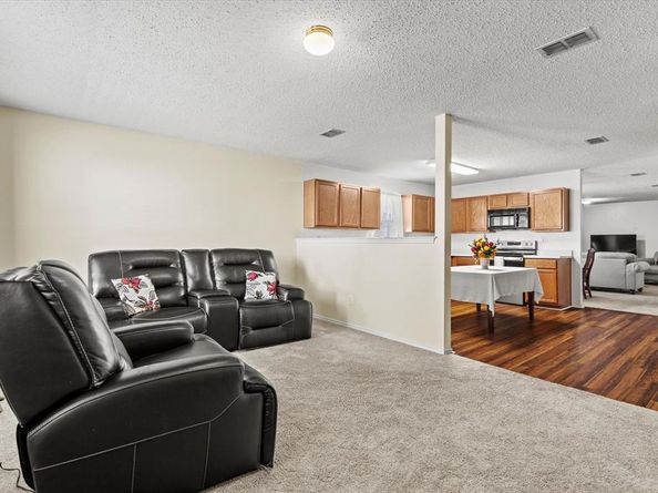 931  Dunkirk Lane , Arlington Texas 76017