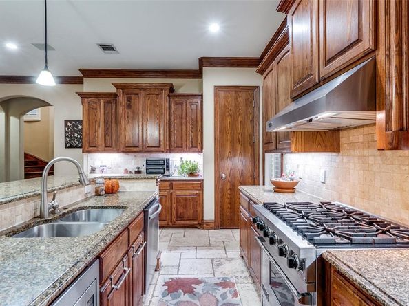 4516  Gilbert Avenue , Dallas Texas 75219