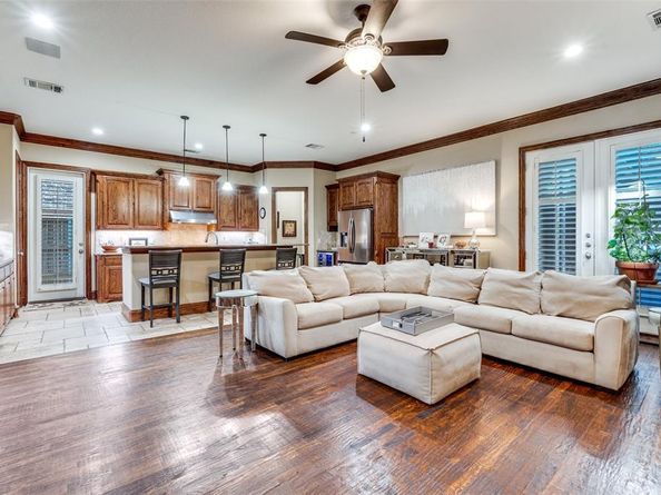 4516  Gilbert Avenue , Dallas Texas 75219