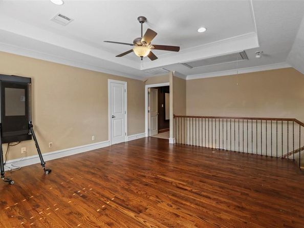 4516  Gilbert Avenue , Dallas Texas 75219