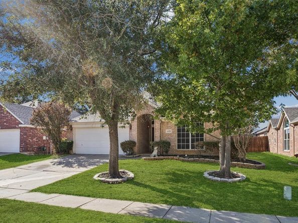 6828  Crenshaw Lane , Denton Texas 76210