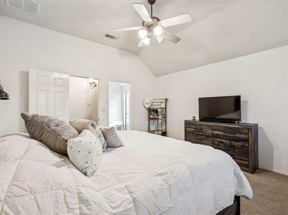 6828  Crenshaw Lane , Denton Texas 76210