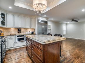 1432  Sylvan Avenue , Dallas Texas 75208