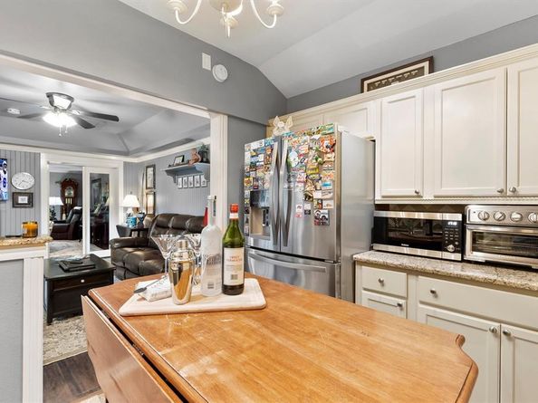 1432  Sylvan Avenue , Dallas Texas 75208