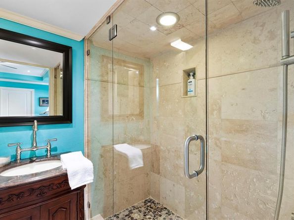 1432  Sylvan Avenue , Dallas Texas 75208