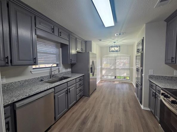 1848  Kings Canyon Circle , Fort Worth Texas 76134