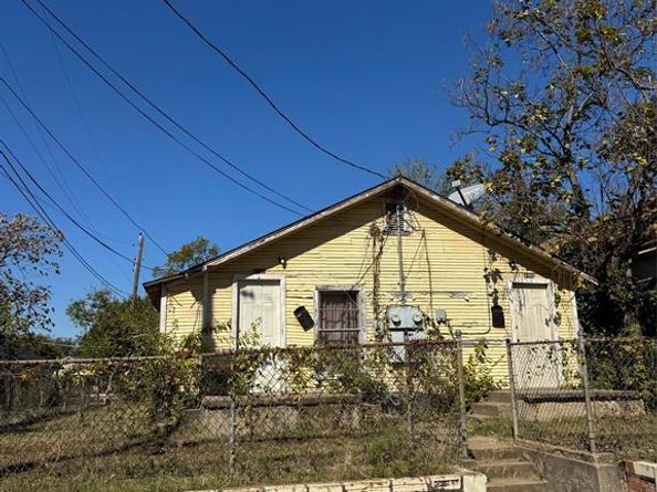 4701  Collins Avenue , Dallas Texas 75210