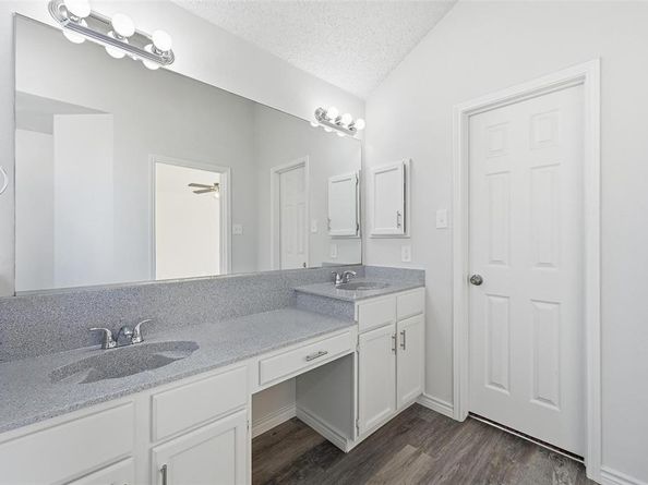 609  Thorton Court , Cedar Hill Texas 75104