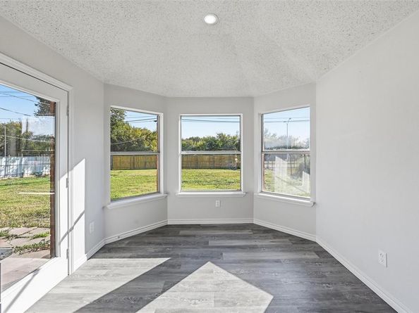 609  Thorton Court , Cedar Hill Texas 75104