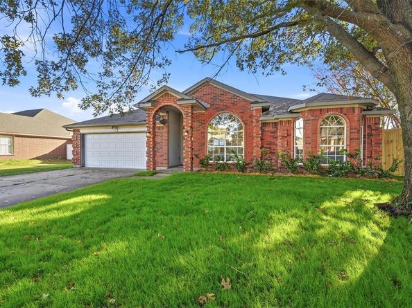 609  Thorton Court , Cedar Hill Texas 75104