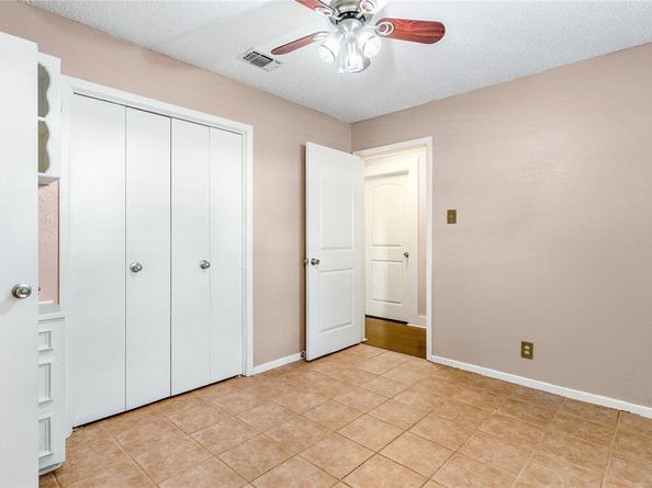 203  Walnut Way , Euless Texas 76039