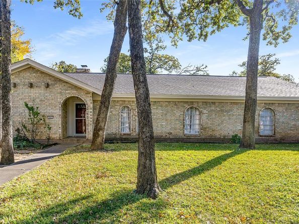 203  Walnut Way , Euless Texas 76039