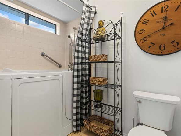 1210  Richland Oaks Drive , Richardson Texas 75081