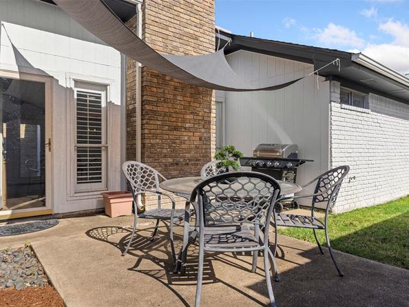 1210  Richland Oaks Drive , Richardson Texas 75081