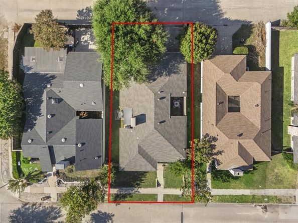 1210  Richland Oaks Drive , Richardson Texas 75081