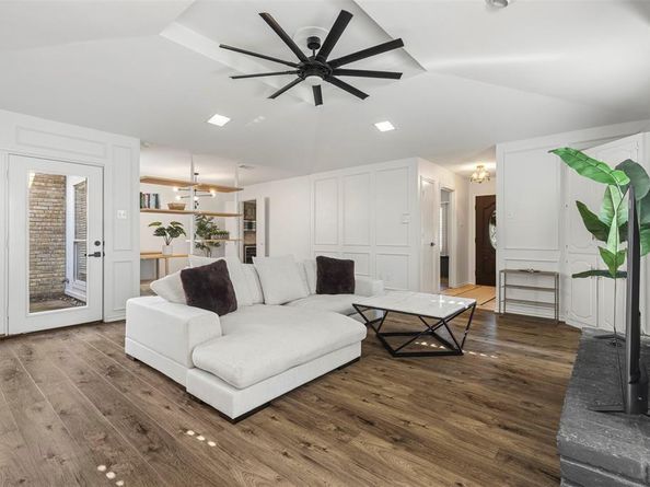 1210  Richland Oaks Drive , Richardson Texas 75081