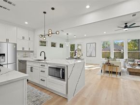 1720  Morris Street , Dallas Texas 75212