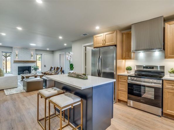 7761  La Cosa Drive , Dallas Texas 75248