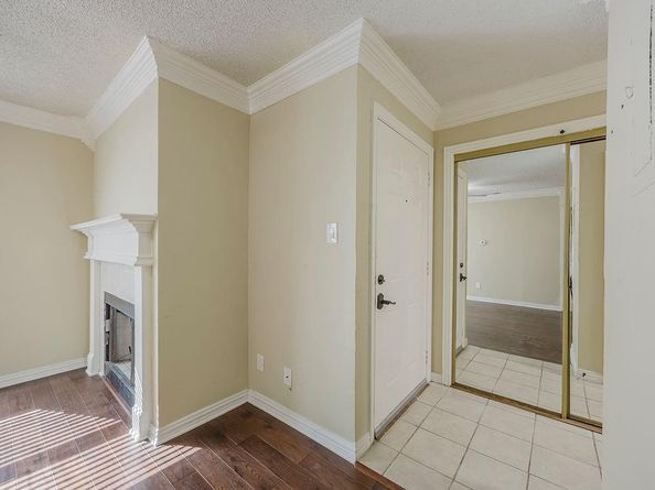 2200 E Trinity Mills Road  214, Carrollton Texas 75006