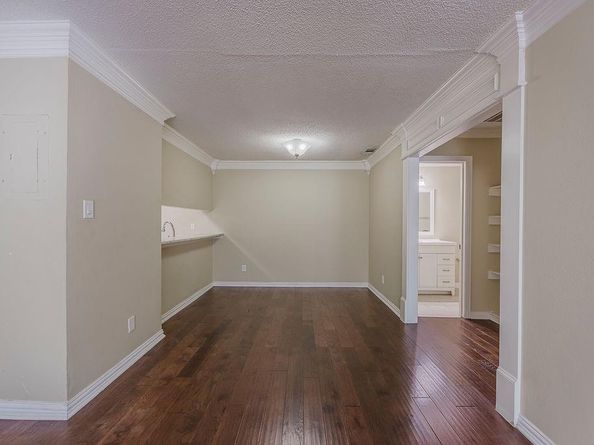 2200 E Trinity Mills Road  214, Carrollton Texas 75006