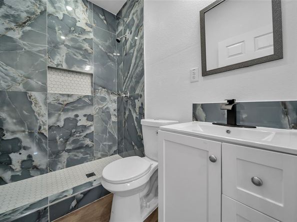 2406  Naoma Street , Dallas Texas 75241