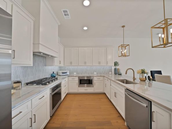 336  Nursery Lane , Fort Worth Texas 76114