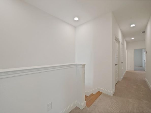 336  Nursery Lane , Fort Worth Texas 76114