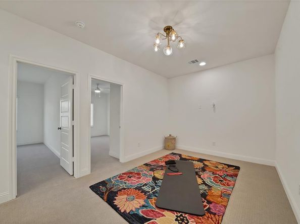 336  Nursery Lane , Fort Worth Texas 76114