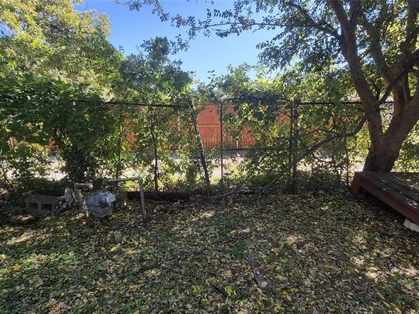 2838  Cherrywood Avenue , Dallas Texas 75235