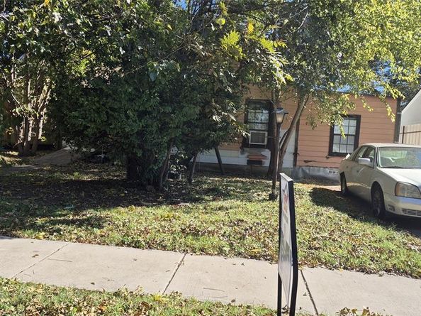 2838  Cherrywood Avenue , Dallas Texas 75235