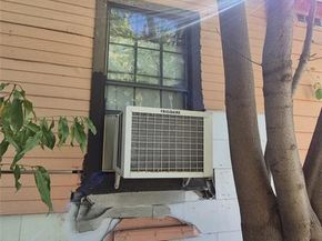 2838  Cherrywood Avenue , Dallas Texas 75235