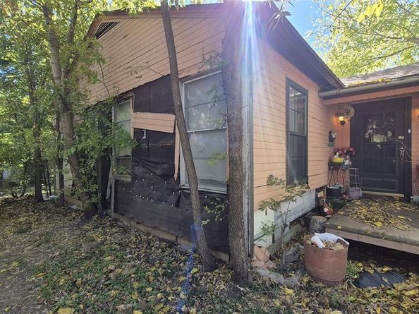 2838  Cherrywood Avenue , Dallas Texas 75235