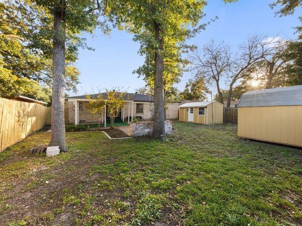 210  Old Mill Lane , Dallas Texas 75217