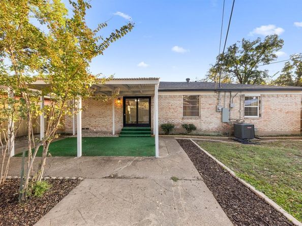 210  Old Mill Lane , Dallas Texas 75217