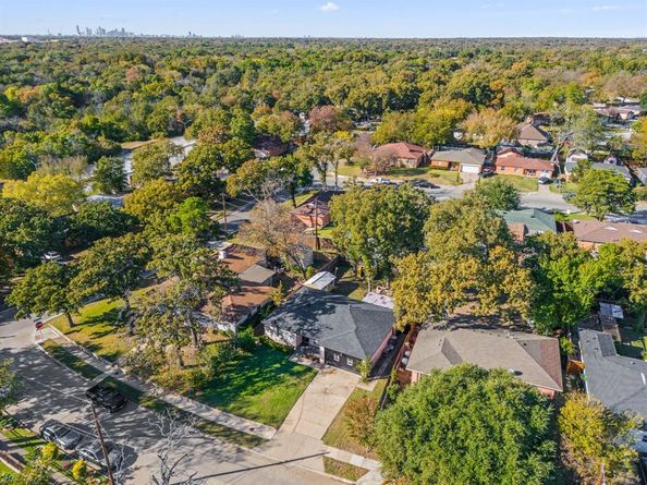 210  Old Mill Lane , Dallas Texas 75217