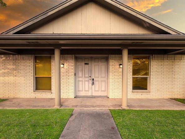 1307  Glassboro Circle , Arlington Texas 76015