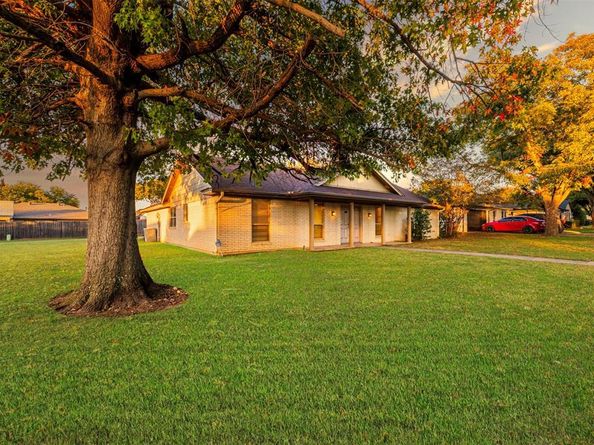 1307  Glassboro Circle , Arlington Texas 76015