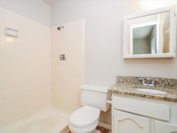 5706  Guildwood Drive , Arlington Texas 76017