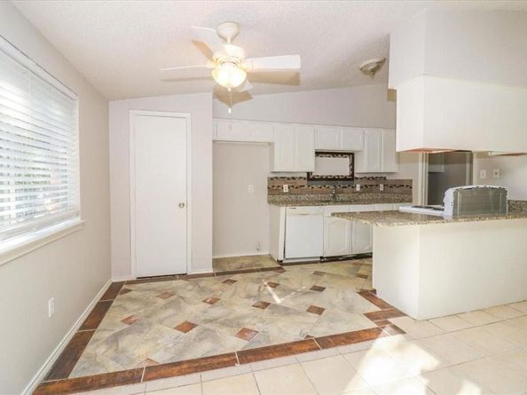 5706  Guildwood Drive , Arlington Texas 76017