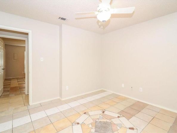 5706  Guildwood Drive , Arlington Texas 76017