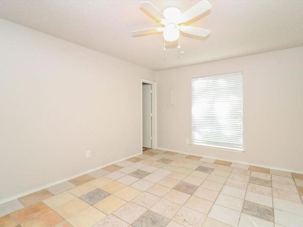 5706  Guildwood Drive , Arlington Texas 76017