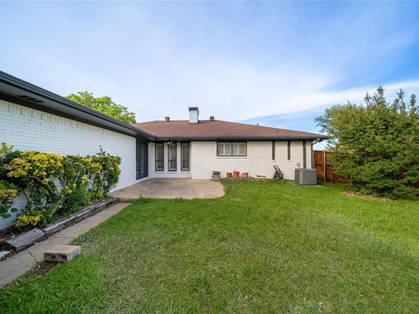 3217  Oak Hill Drive , Garland Texas 75043